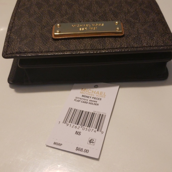 Micheal Kors Wallet - Picture 5 of 6